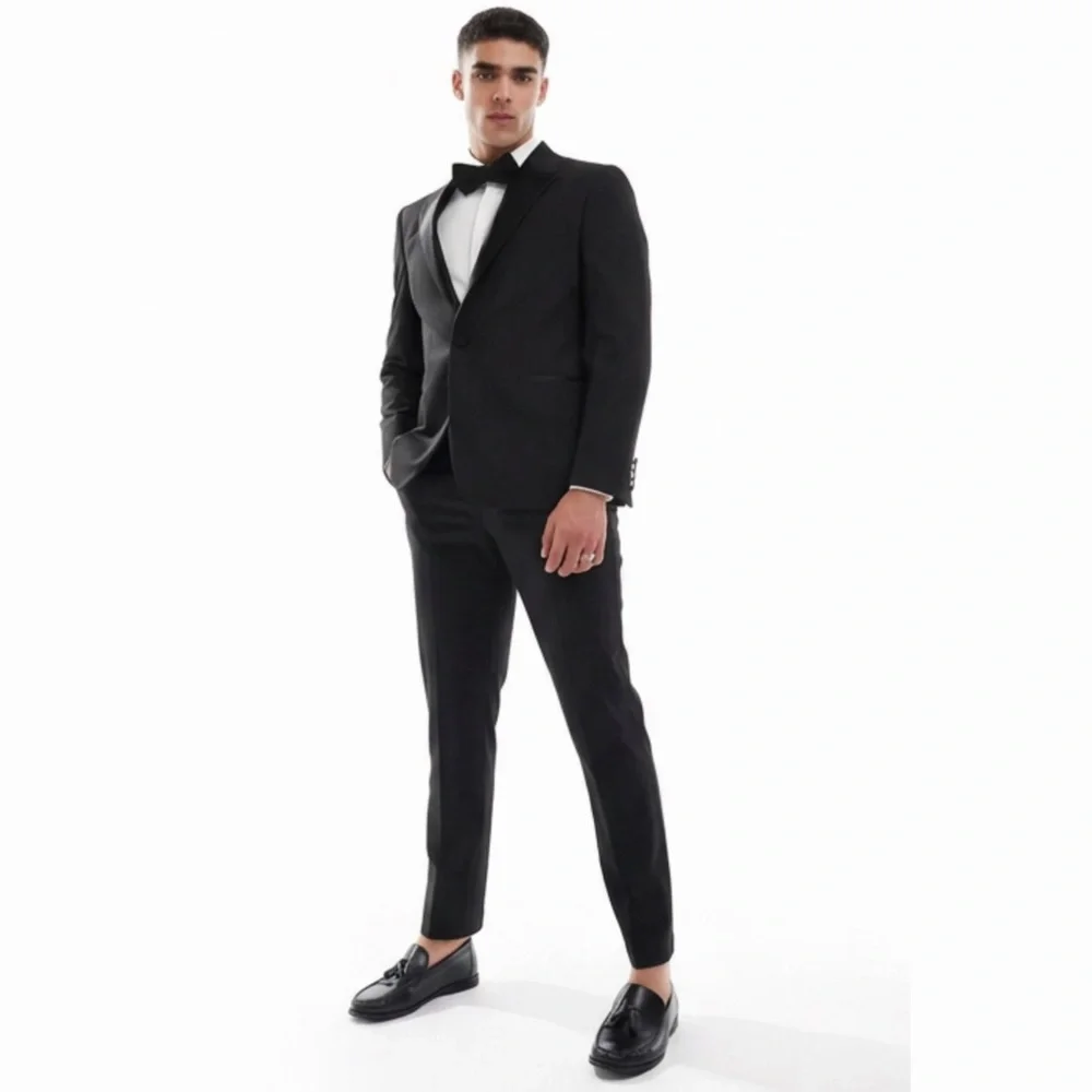 ASOS DESIGN • Classic Black Men's Tuxedo Blazer